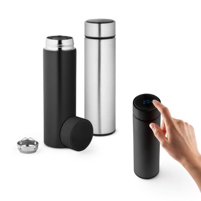 Smart thermos with temperature display and detachable lid.