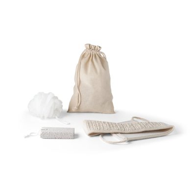 Natural bath set with scrubbers and pumice stone.