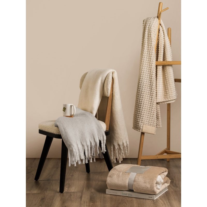 HEIDEN. Reversible fleece blanket (190 g/m²) with satin ribbon and personalised card - Image 3